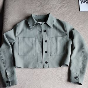 Women's Cropped Jacket in Olive